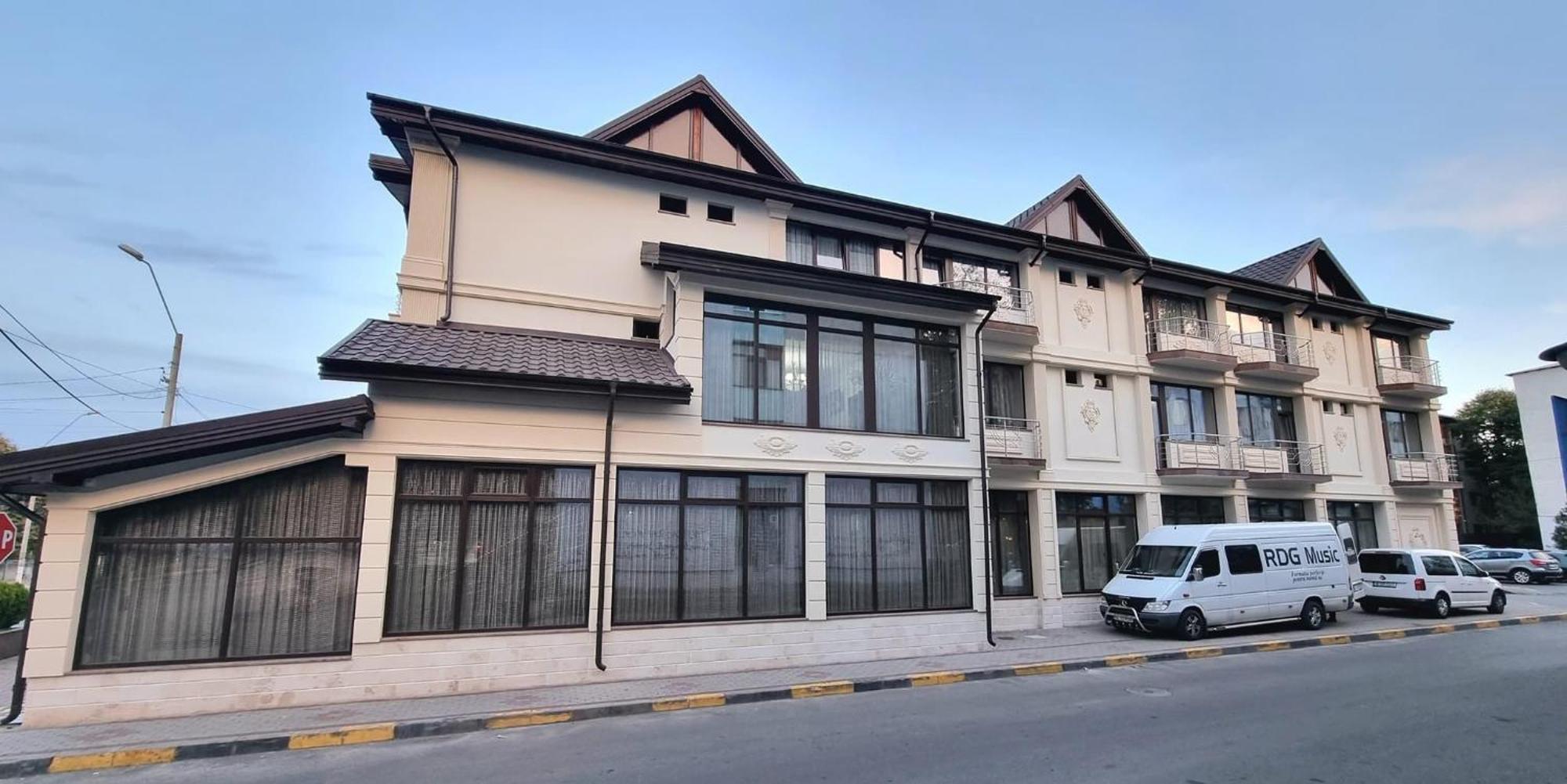Hotel Bacsoridana Tecuci Buitenkant foto