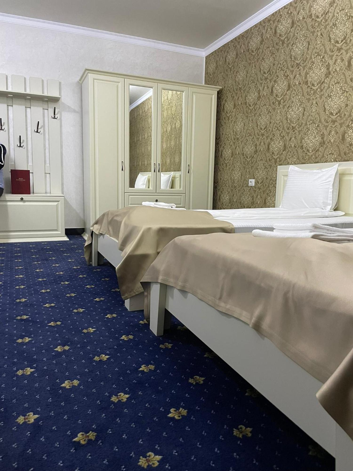 Hotel Bacsoridana Tecuci Buitenkant foto