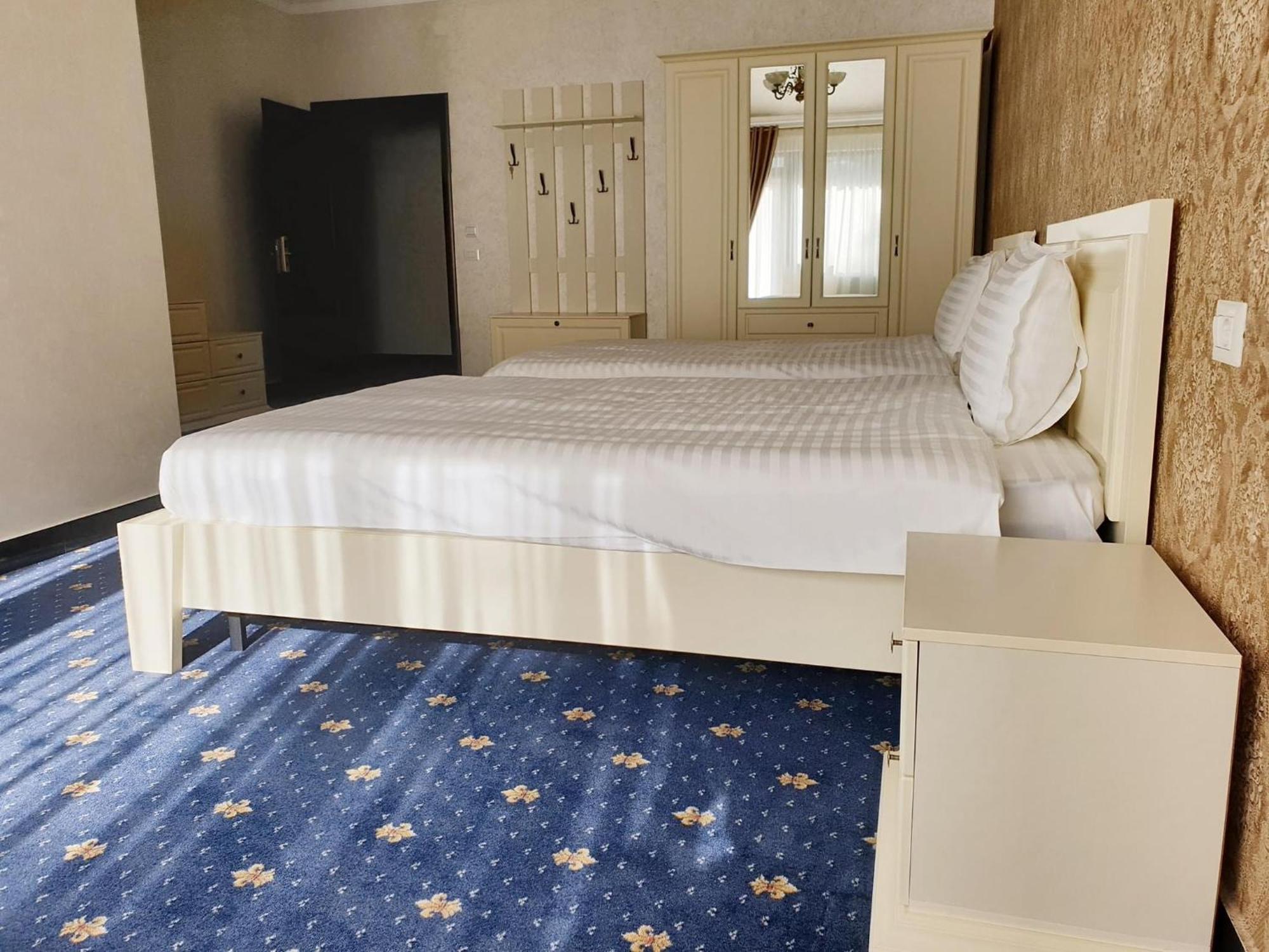 Hotel Bacsoridana Tecuci Buitenkant foto